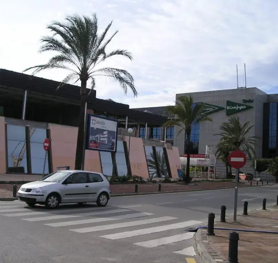 Long-term rent of office in Puerto Banús