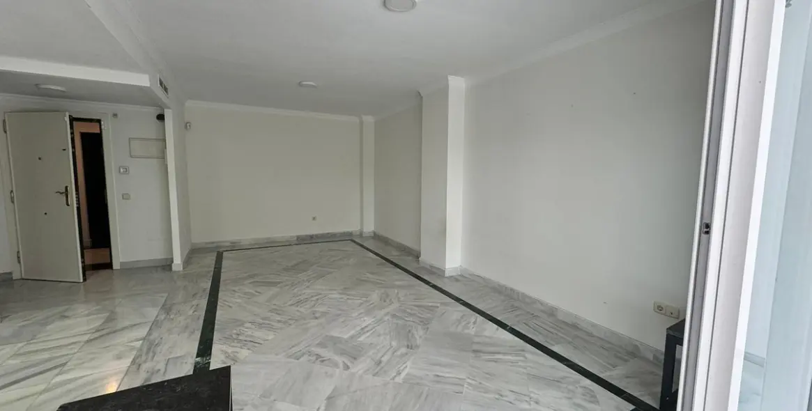 Long-term rent of ground floor apartment in Nueva Andalucía 2