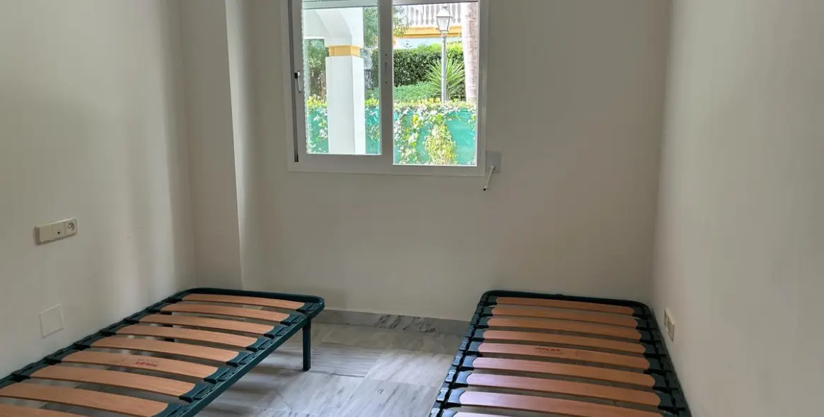 Long-term rent of ground floor apartment in Nueva Andalucía 7