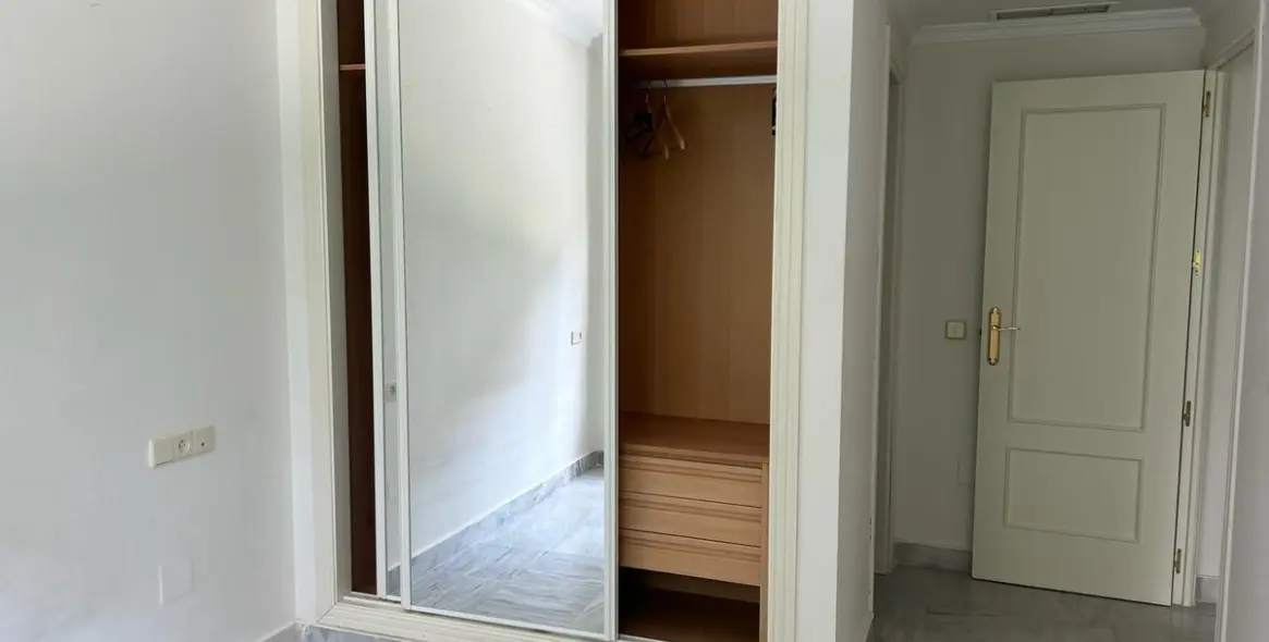 Long-term rent of ground floor apartment in Nueva Andalucía 10