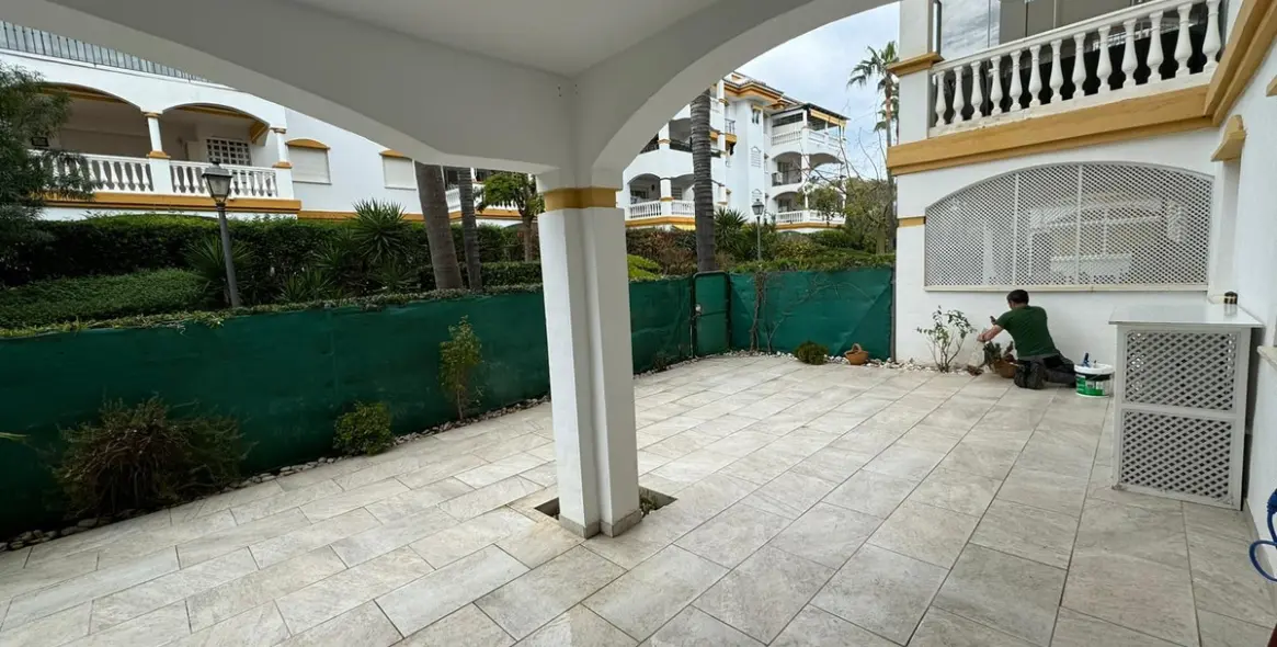 Long-term rent of ground floor apartment in Nueva Andalucía 13