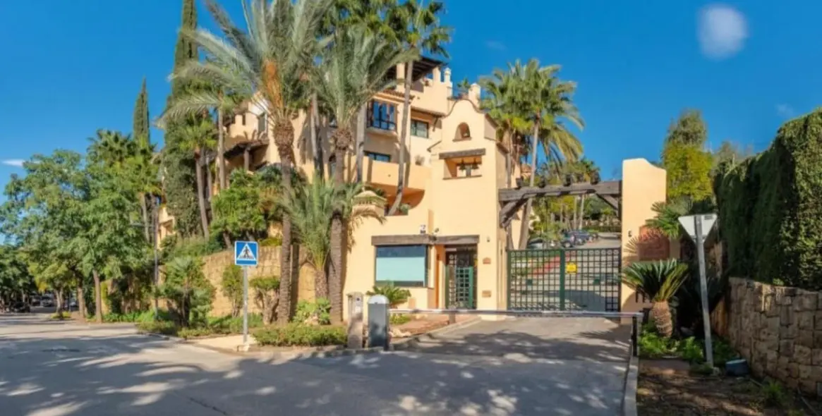 Long-term rent of middle floor apartment in Diana Park 1