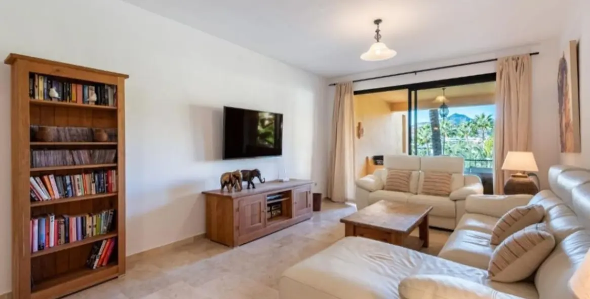 Long-term rent of middle floor apartment in Diana Park 2