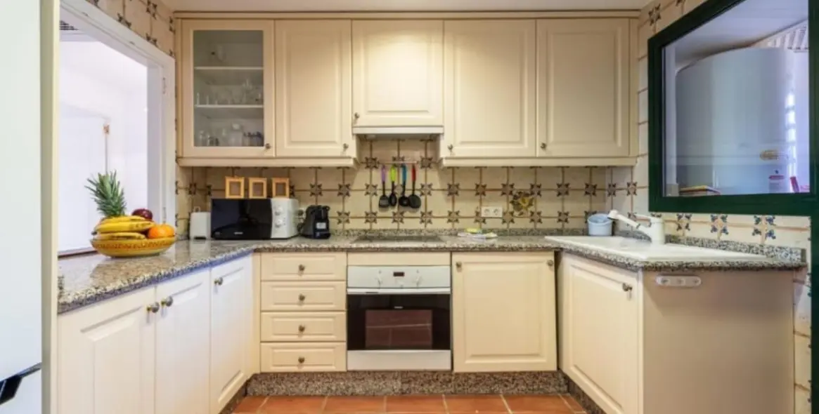 Long-term rent of middle floor apartment in Diana Park 6