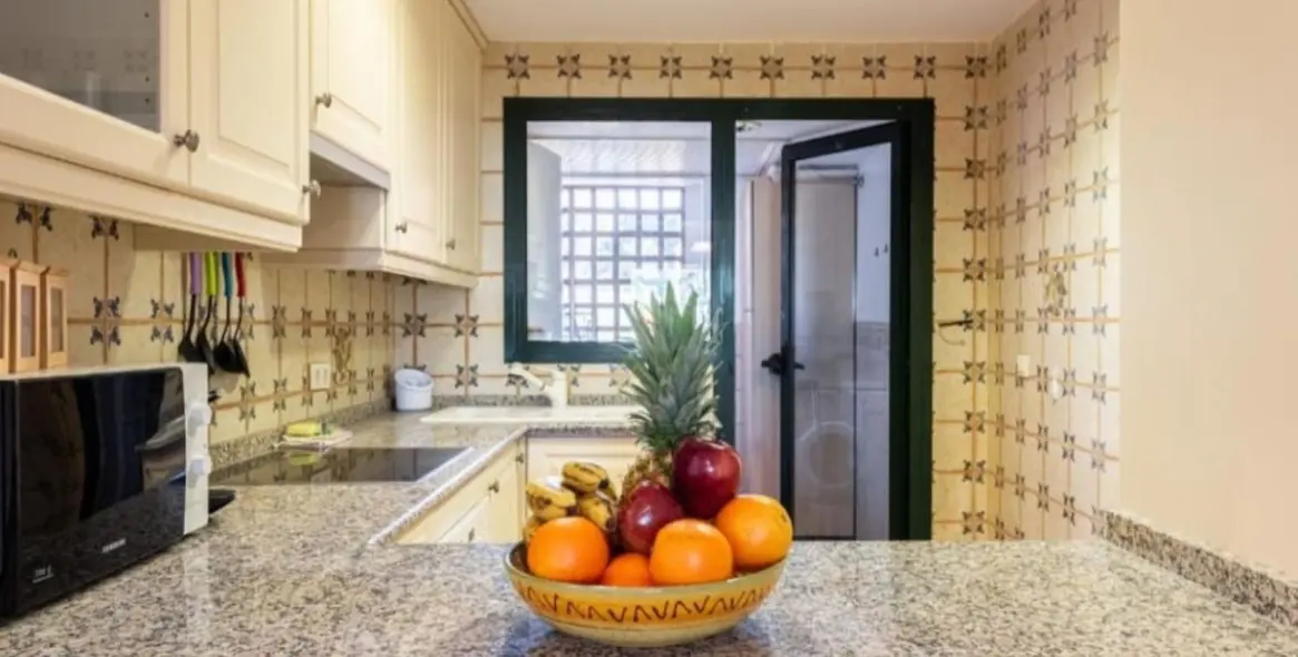 Long-term rent of middle floor apartment in Diana Park 7