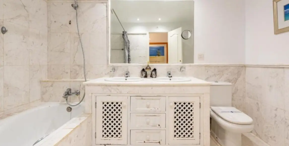 Long-term rent of middle floor apartment in Diana Park 10