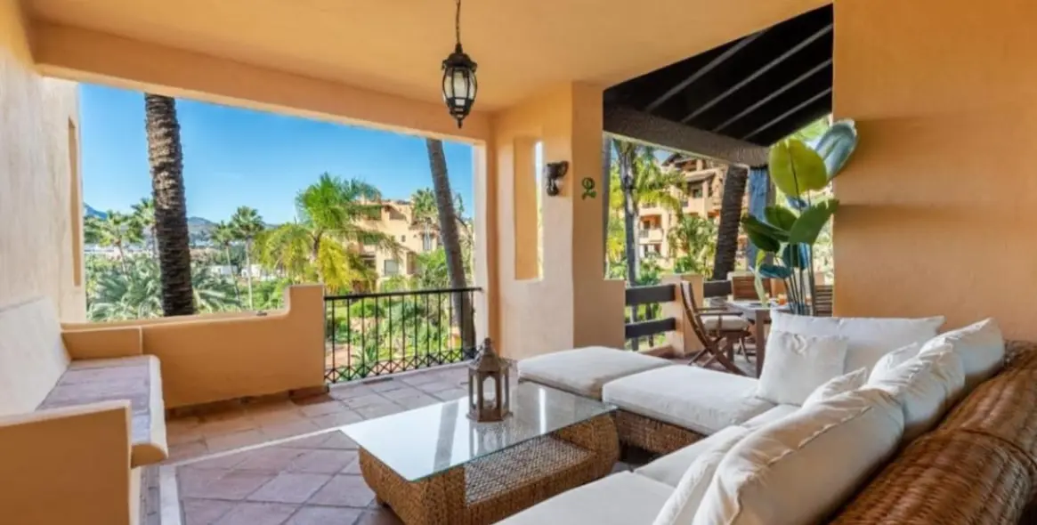 Long-term rent of middle floor apartment in Diana Park 13