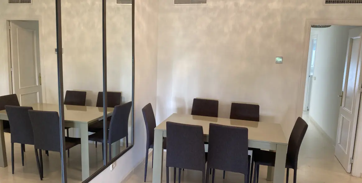 Long-term rent of middle floor apartment in New Golden Mile 2