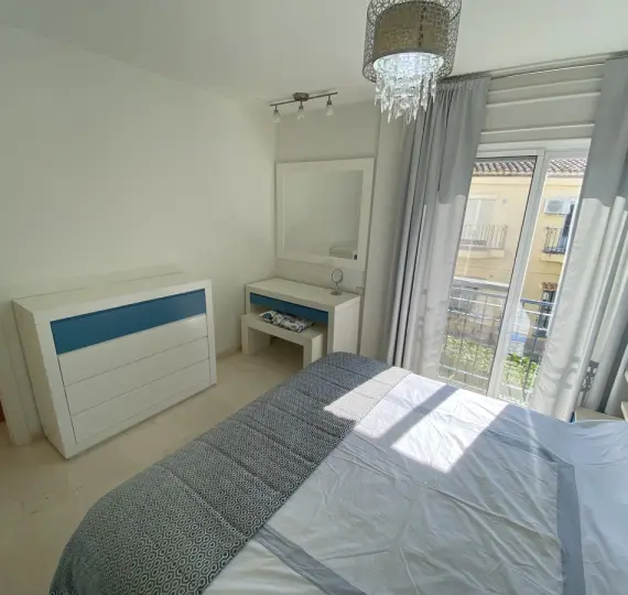 Long-term rent of middle floor apartment in New Golden Mile