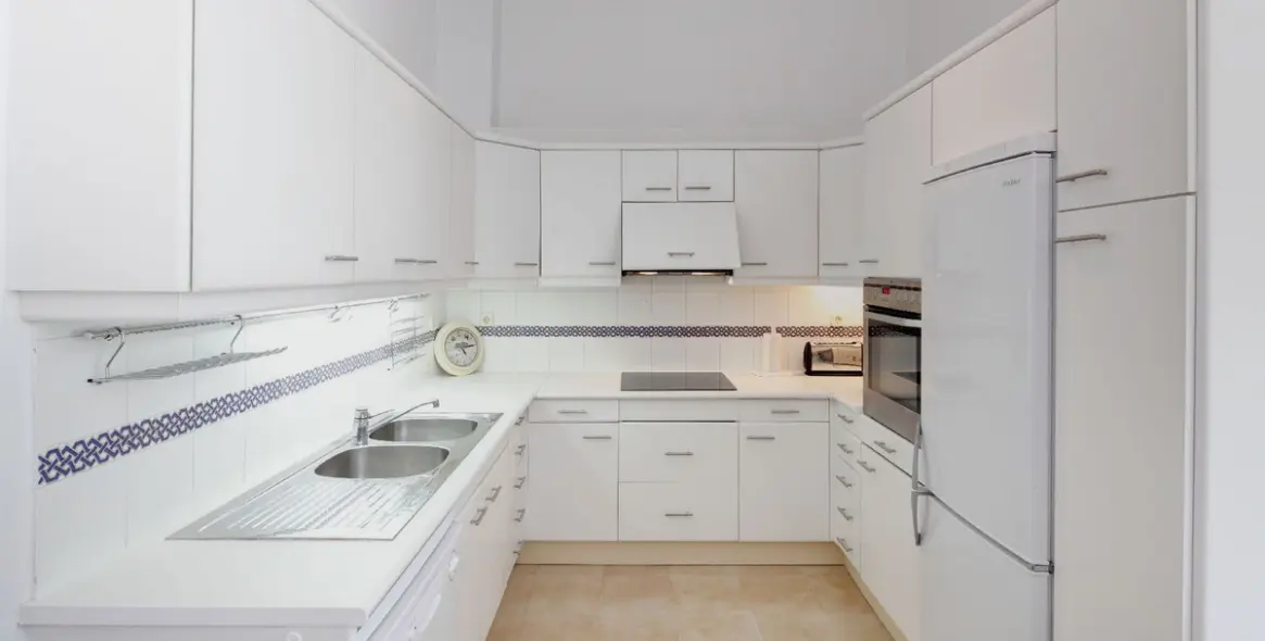 Long-term rent of ground floor apartment in Atalaya 5