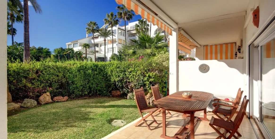 Long-term rent of ground floor apartment in Atalaya 12