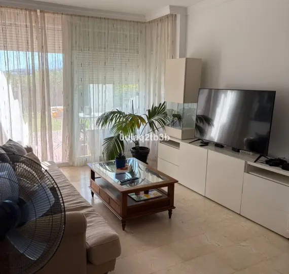 Long-term rent of ground floor apartment in La Quinta