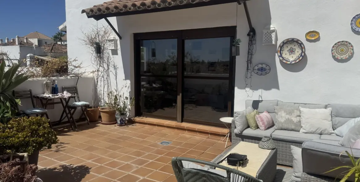 Long-term rent of middle floor apartment in Selwo 1