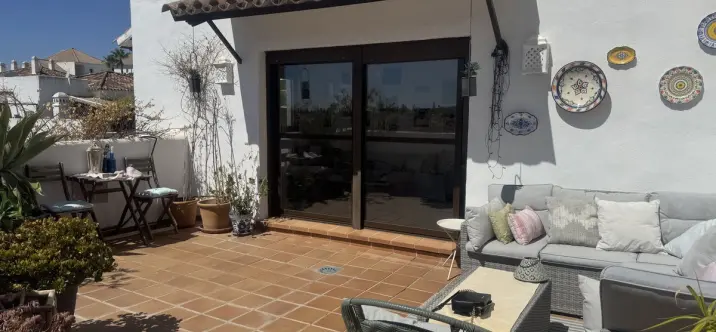 Long-term rent of middle floor apartment in Selwo 0