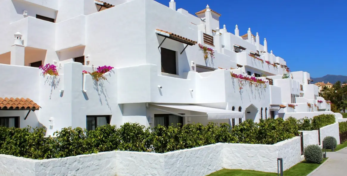 Long-term rent of middle floor apartment in Selwo 7