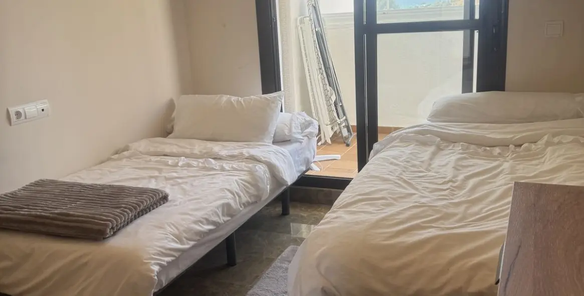 Long-term rent of middle floor apartment in Selwo 18