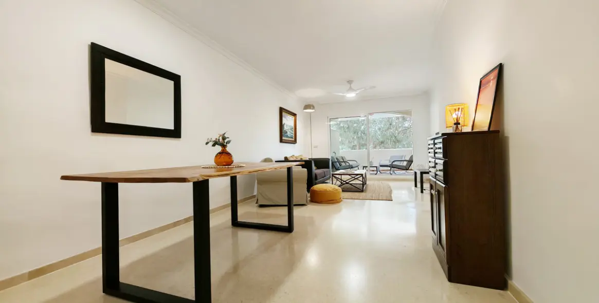 Long-term rent of middle floor apartment in Elviria 3