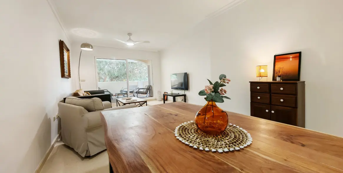 Long-term rent of middle floor apartment in Elviria 4