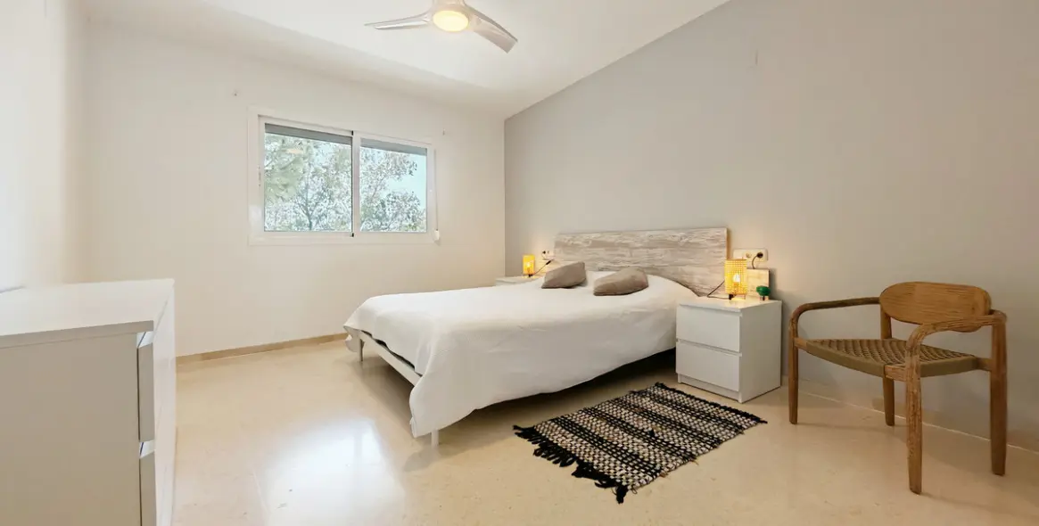 Long-term rent of middle floor apartment in Elviria 8