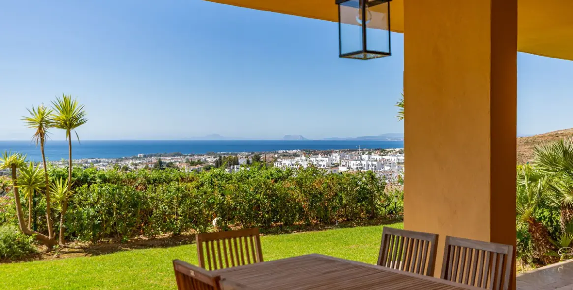 Long-term rent of ground floor apartment in Benahavís 1