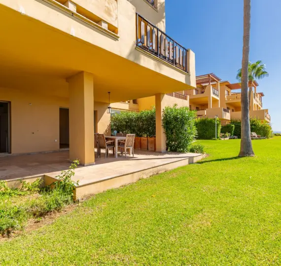 Long-term rent of ground floor apartment in Benahavís