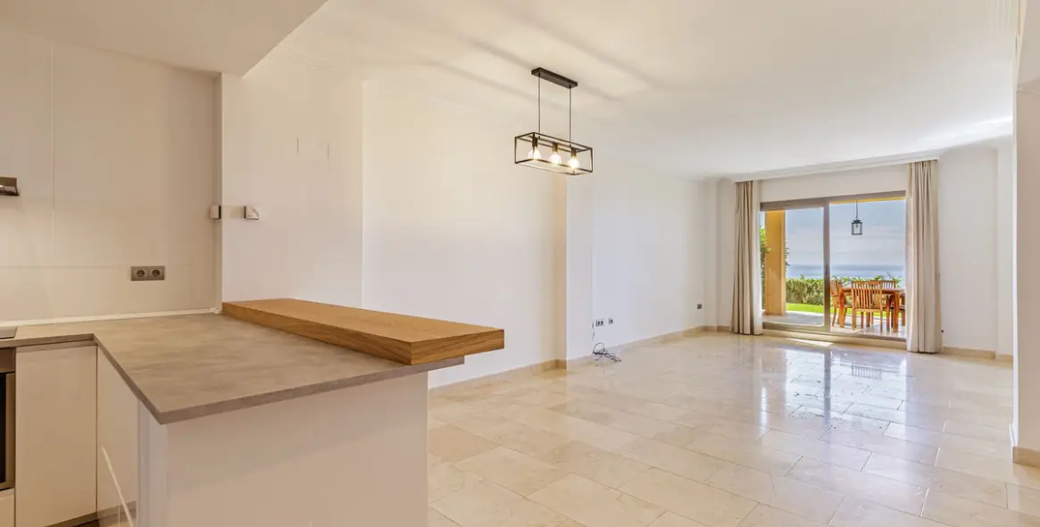 Long-term rent of ground floor apartment in Benahavís 8