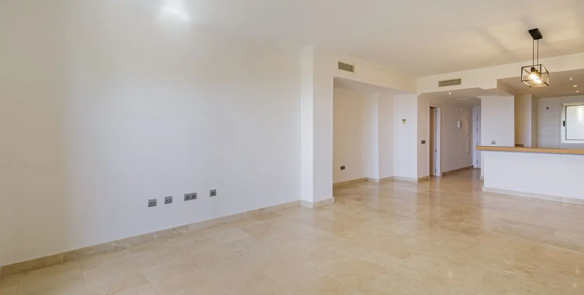 Long-term rent of ground floor apartment in Benahavís 10