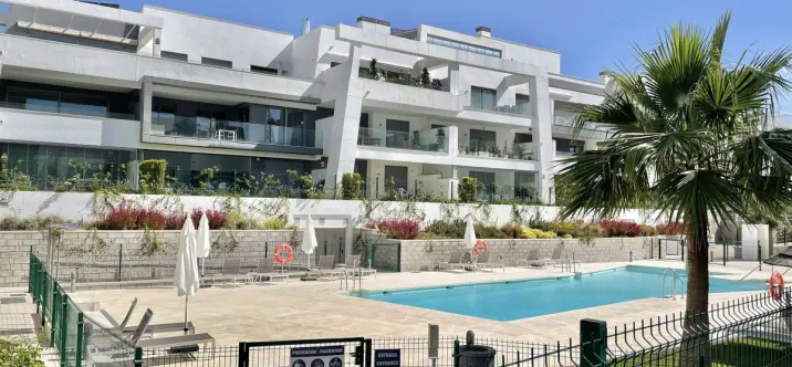 Long-term rent of penthouse in Selwo 0