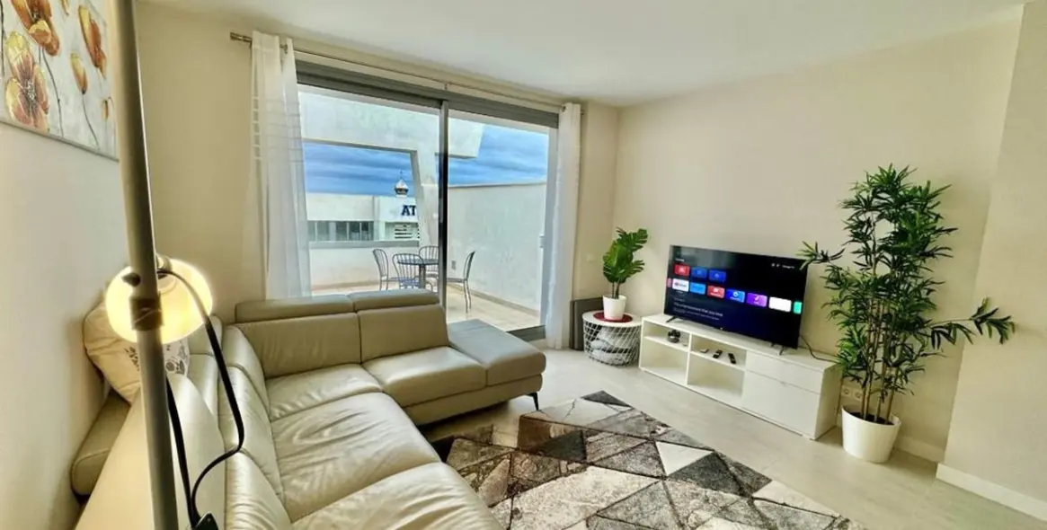 Long-term rent of penthouse in Selwo 3