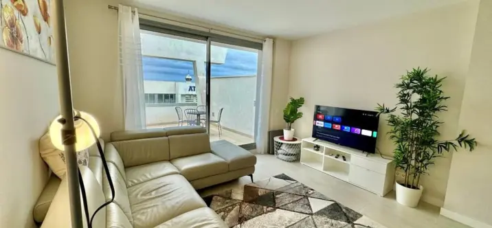 Long-term rent of penthouse in Selwo 2