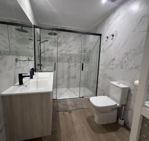 Продажа апартаментов на среднем этаже в Nueva Andalucía