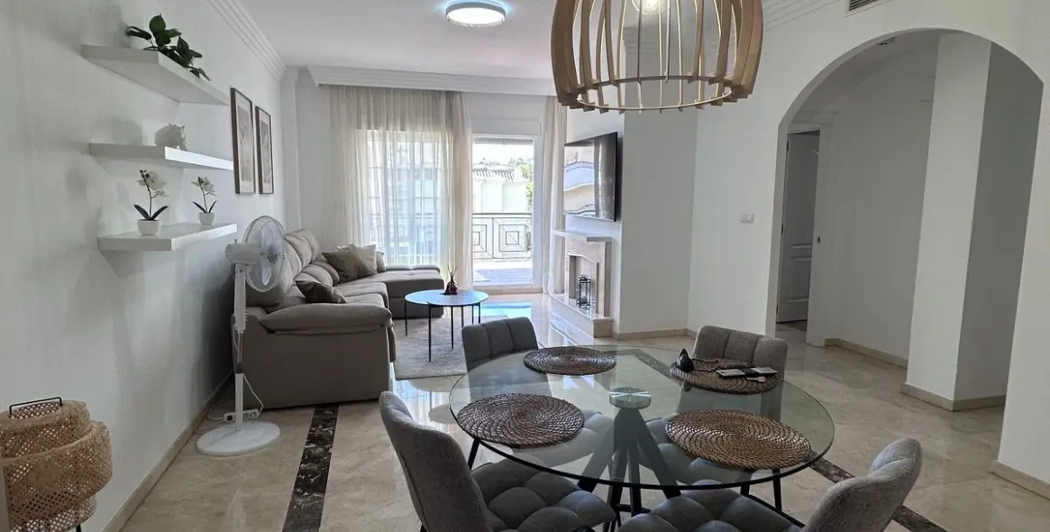 Продажа апартаментов на среднем этаже в Nueva Andalucía 10