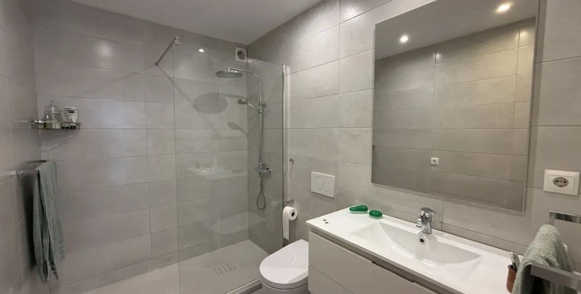 Long-term rent of ground floor apartment in El Paraiso 7