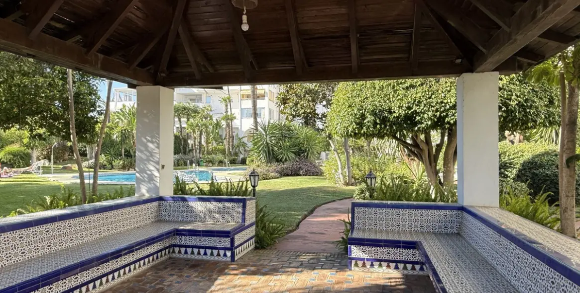 Long-term rent of ground floor apartment in El Paraiso 10