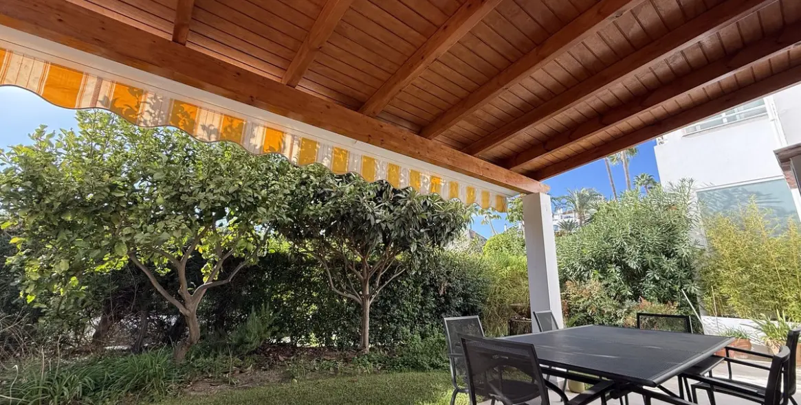 Long-term rent of ground floor apartment in El Paraiso 13