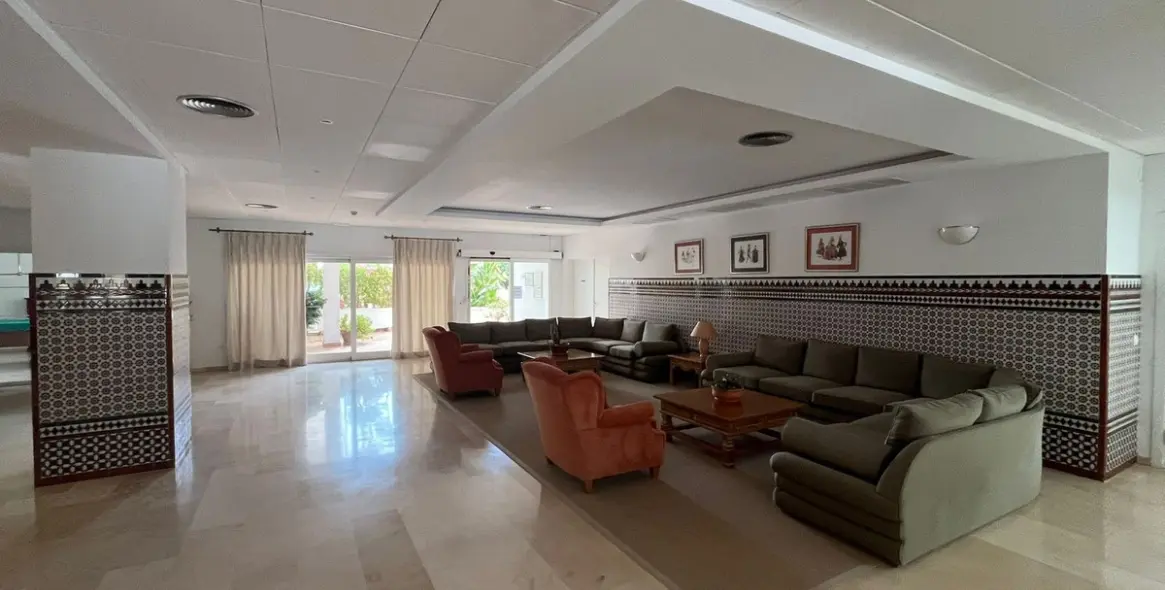 Long-term rent of ground floor apartment in El Paraiso 23