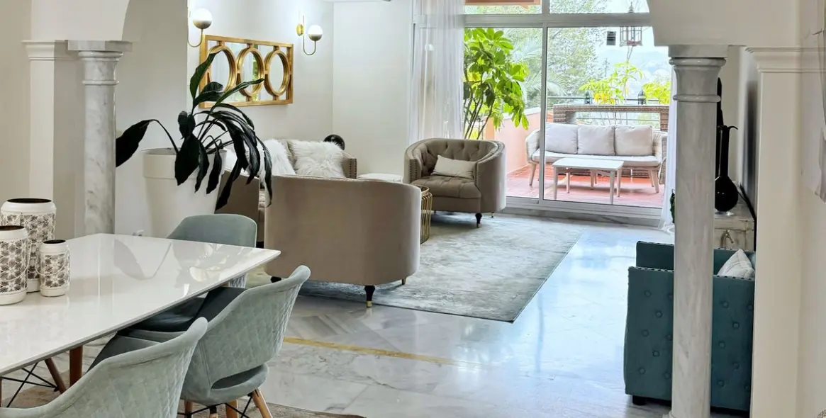 Долгосрочная аренда апартаментов на среднем этаже в Nueva Andalucía 5