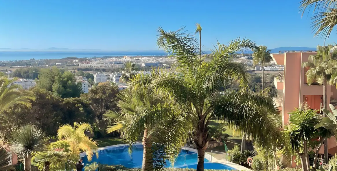 Долгосрочная аренда апартаментов на среднем этаже в Nueva Andalucía 20