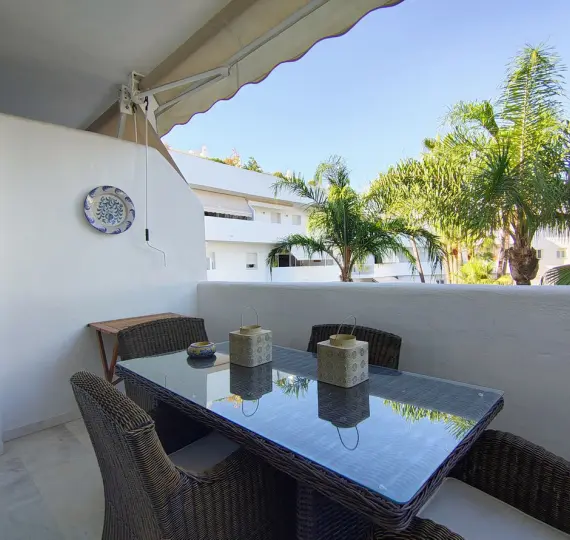 Middle floor apartment R5164708