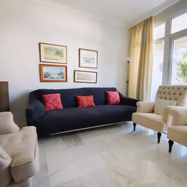 Long-term rent of middle floor apartment in The Golden Mile