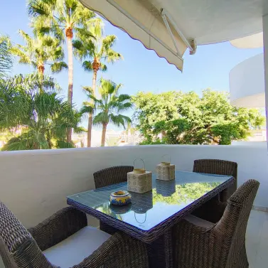 Long-term rent of middle floor apartment in The Golden Mile