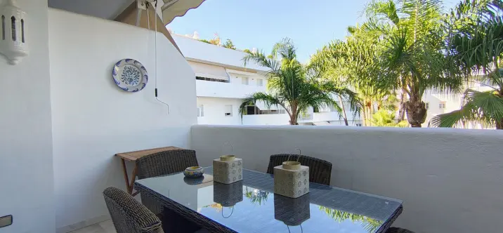 Long-term rent of middle floor apartment in The Golden Mile 3