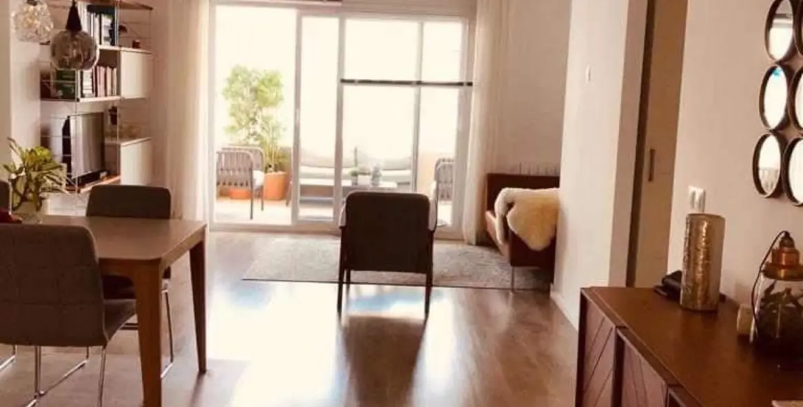 Long-term rent of middle floor apartment in La Campana 2