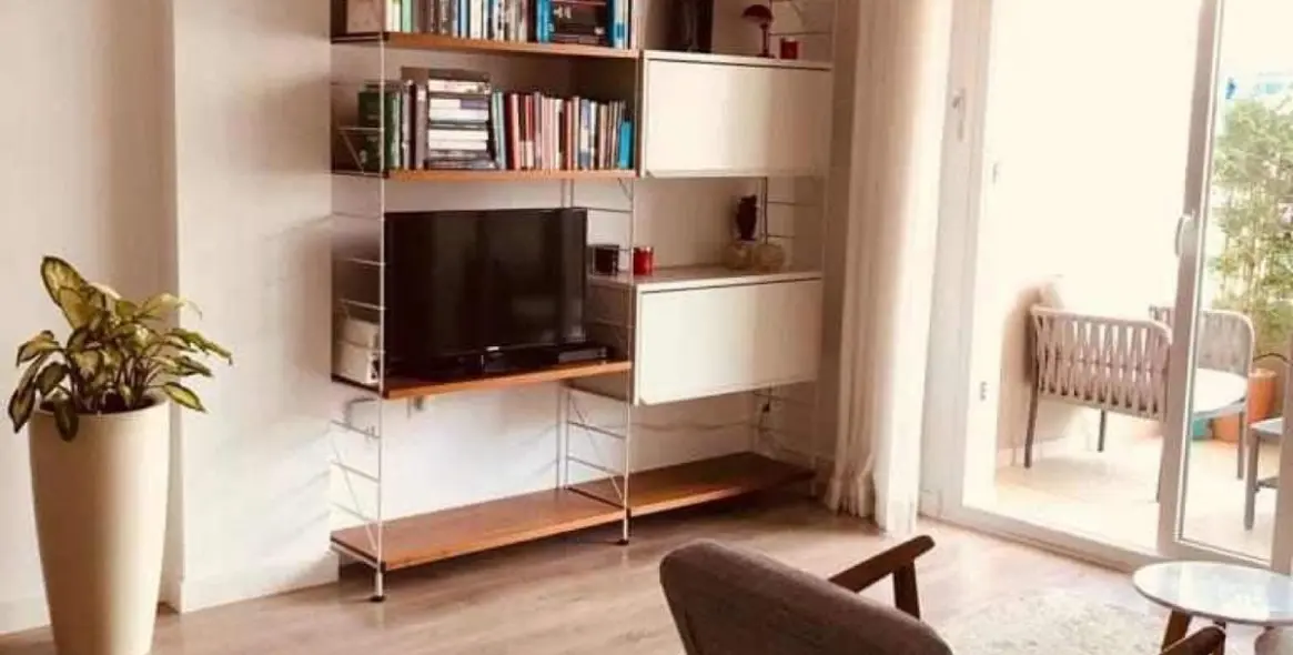 Long-term rent of middle floor apartment in La Campana 4