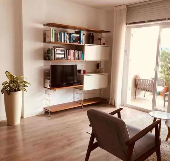 Long-term rent of middle floor apartment in La Campana