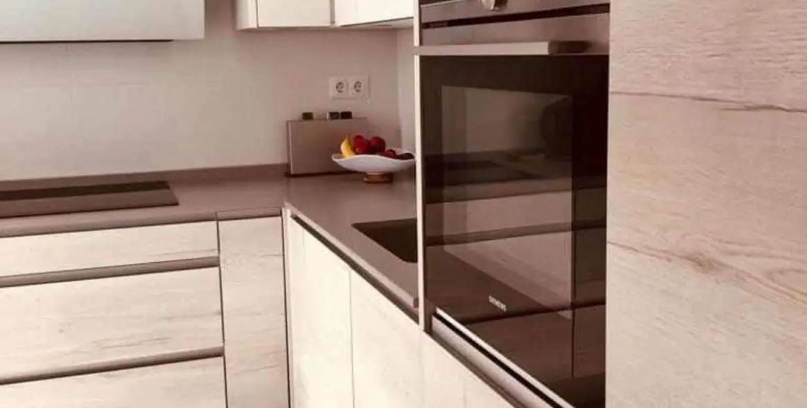 Long-term rent of middle floor apartment in La Campana 5