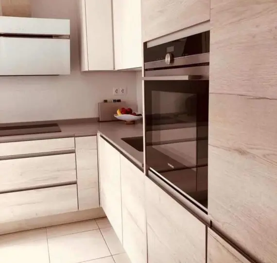 Long-term rent of middle floor apartment in La Campana