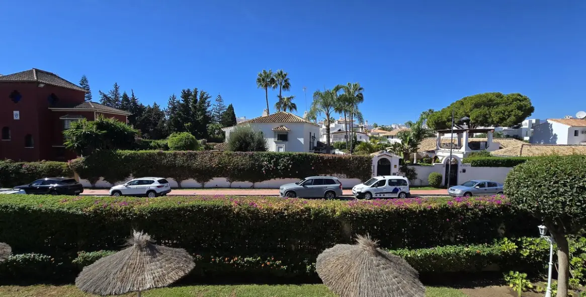 Long-term rent of middle floor apartment in San Pedro de Alcántara 6