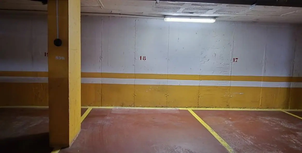 Alquiler a largo plazo de apartamento en planta media en San Pedro de Alcántara 25