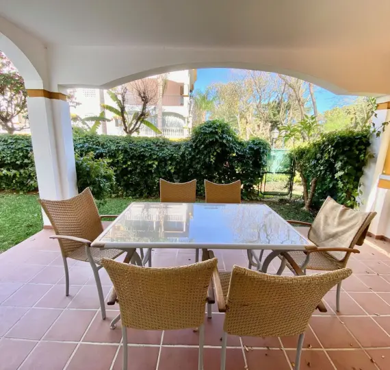 Long-term rent of ground floor apartment in Nueva Andalucía